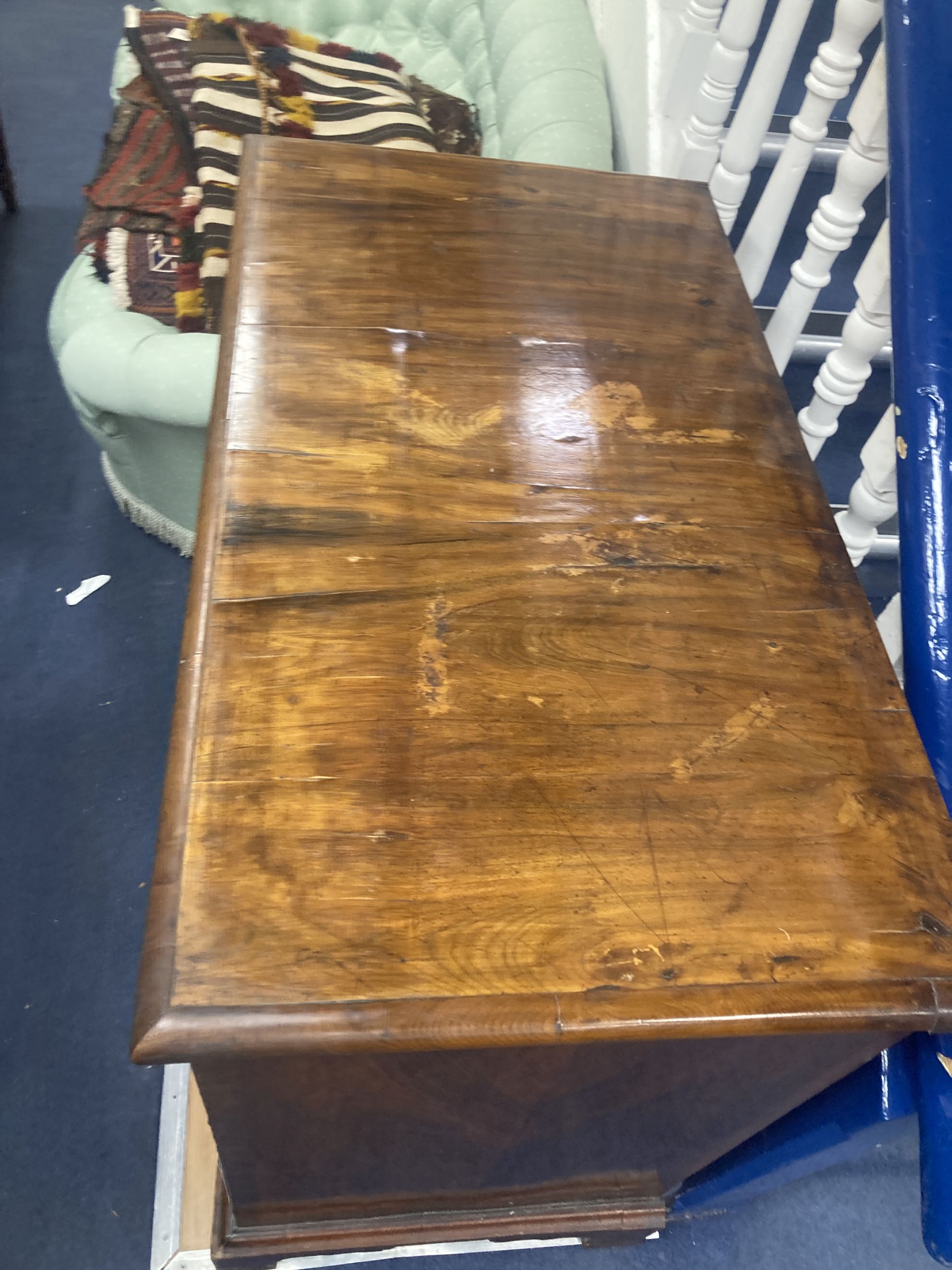 An 18th century walnut chest of drawers, width 97cm, depth 53cm, height 94cm